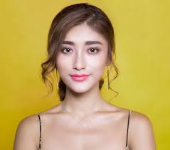 Samantha Lee's avatar